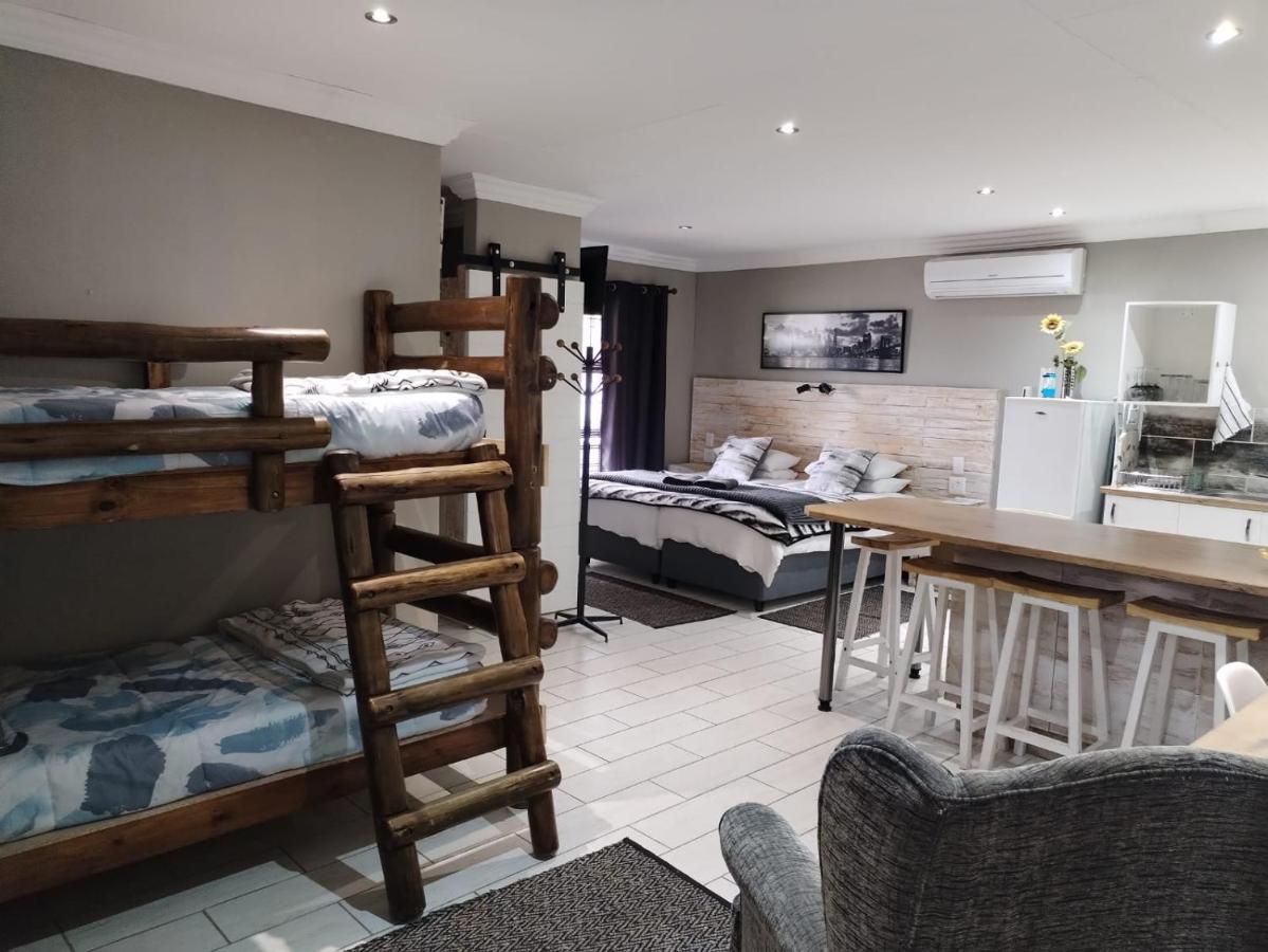 Villa Mariss Guesthouse Kraaifontein Zewnętrze zdjęcie
