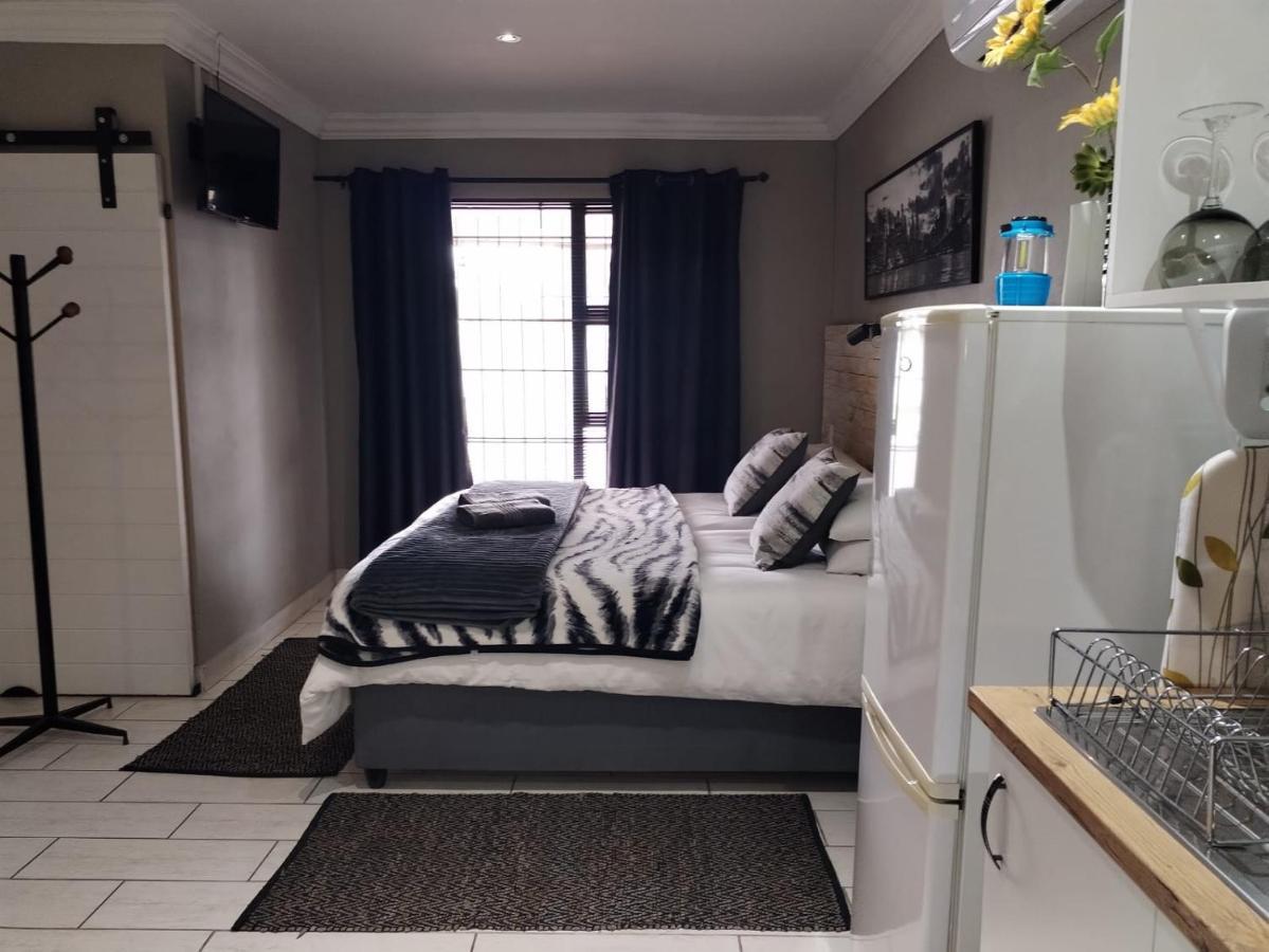 Villa Mariss Guesthouse Kraaifontein Zewnętrze zdjęcie