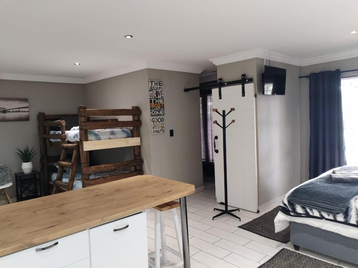 Villa Mariss Guesthouse Kraaifontein Zewnętrze zdjęcie